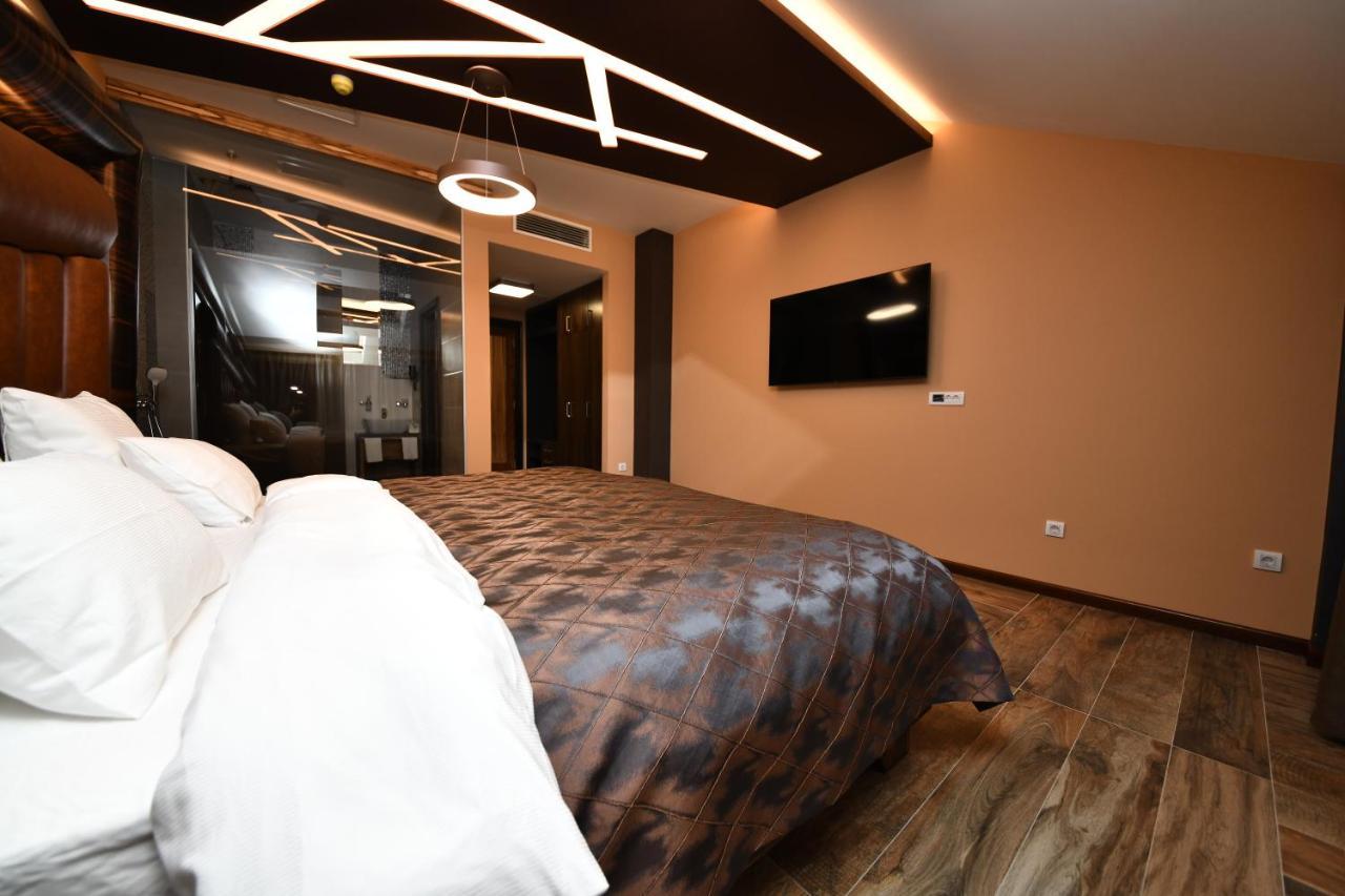 Hotel Havana Лозница Экстерьер фото