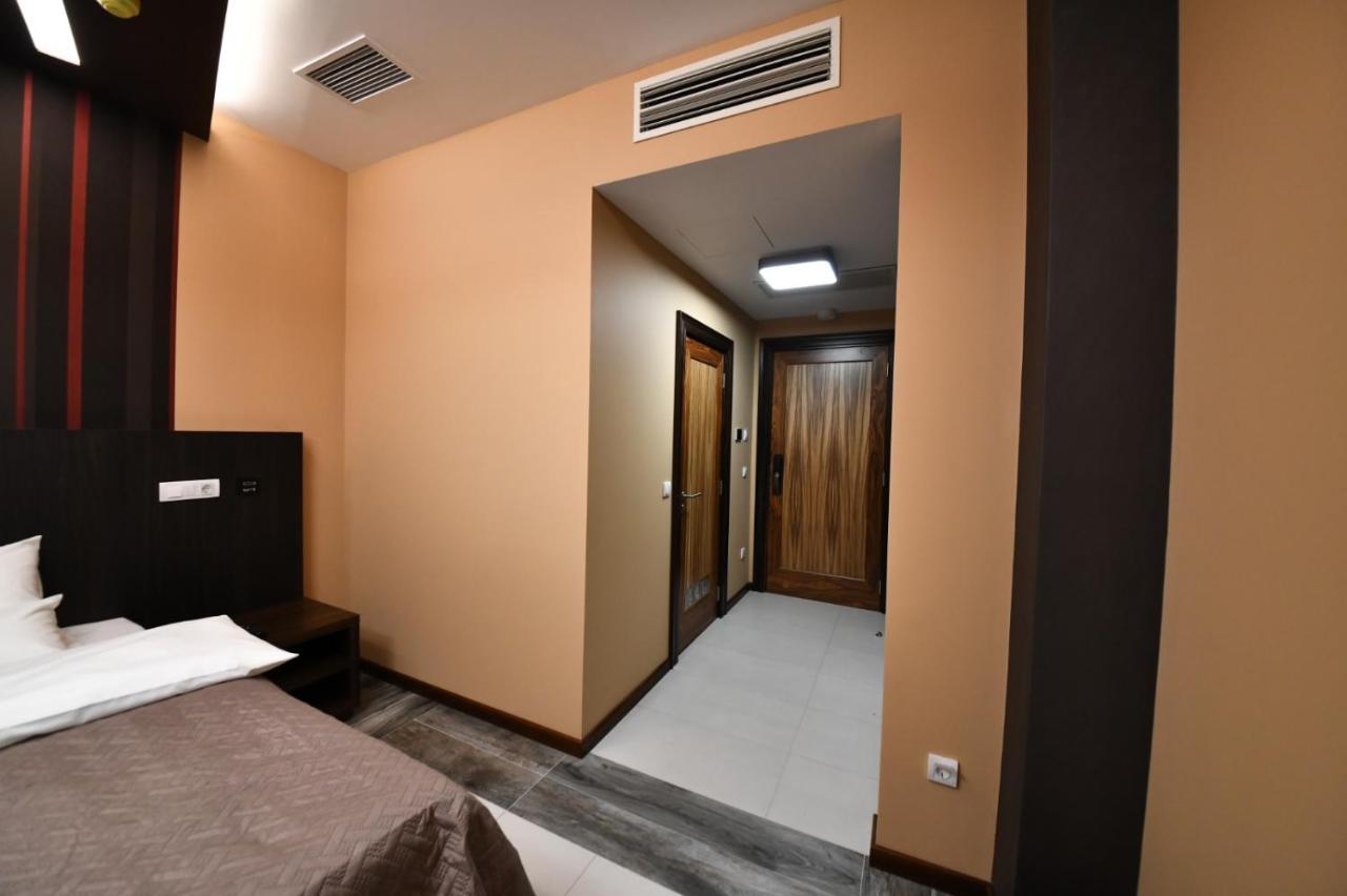 Hotel Havana Лозница Экстерьер фото